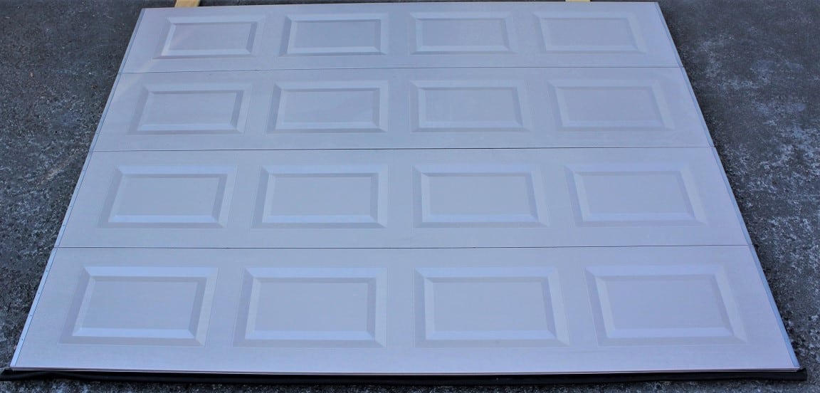 Read more about the article [SOLD]New 9’0″ wide x 7’0″ high Clopay steel garage door