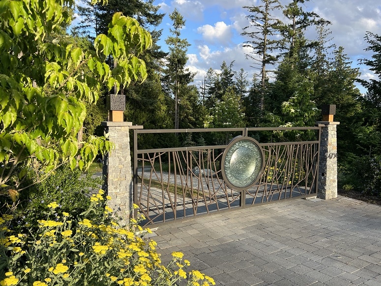 Sunshine Coast gate installation